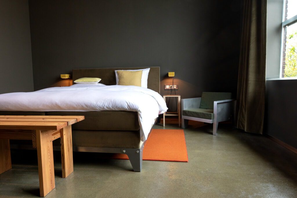 Hotel Piet Hein Eek bed